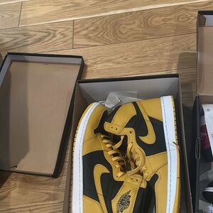 Air Jordan Retro 1 High OG “Pollen”